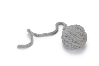 Beeztees Yavru Kedi Oyuncağı, Kuyruklu Yün Top, 6,5cm, 35cm kuyruk - 1